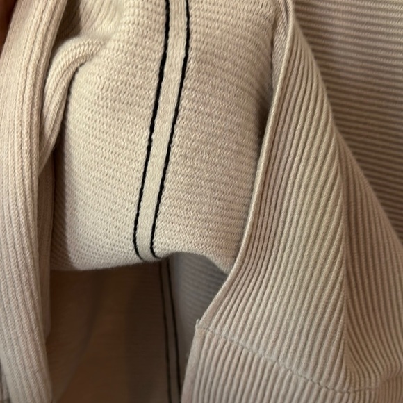 BLANC NOIR | Portola Beige Sweater with Black Accents - Picture 5 of 15